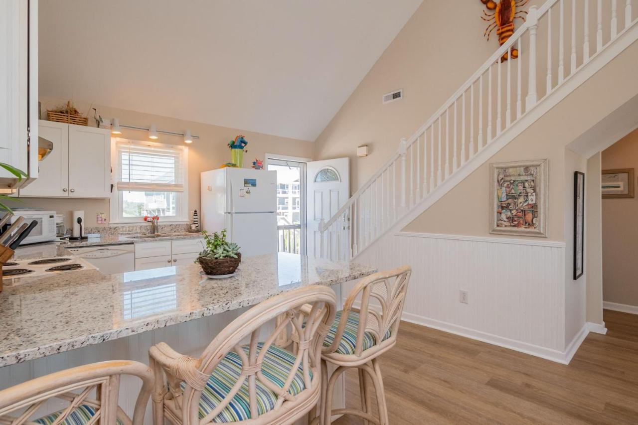 Katie Lou'S Place By Oak Island Accommodations Caswell Beach Eksteriør billede