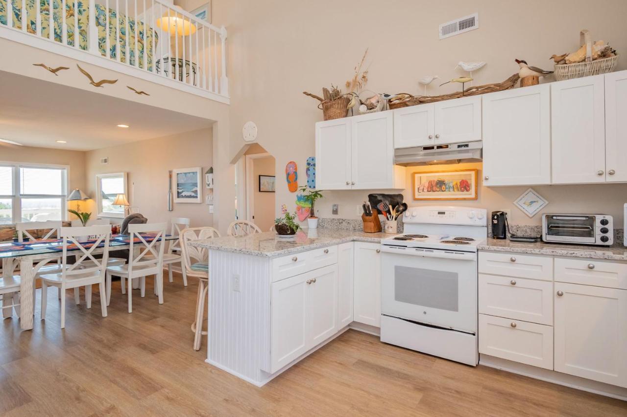 Katie Lou'S Place By Oak Island Accommodations Caswell Beach Eksteriør billede