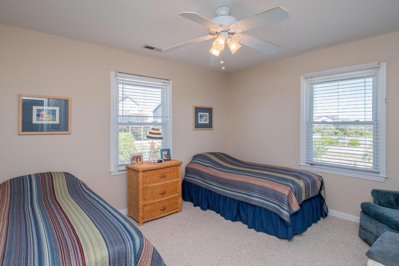 Katie Lou'S Place By Oak Island Accommodations Caswell Beach Eksteriør billede