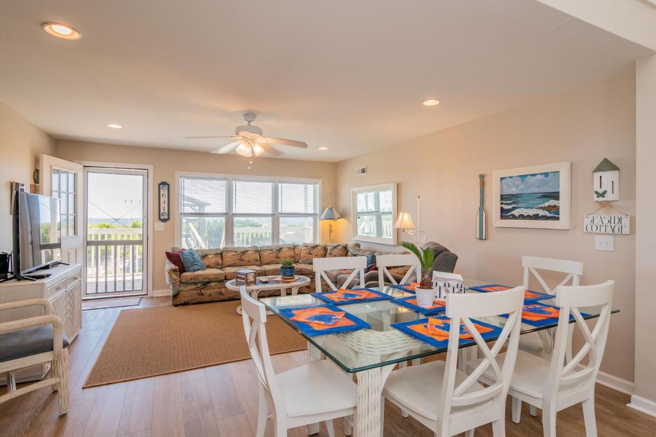 Katie Lou'S Place By Oak Island Accommodations Caswell Beach Eksteriør billede