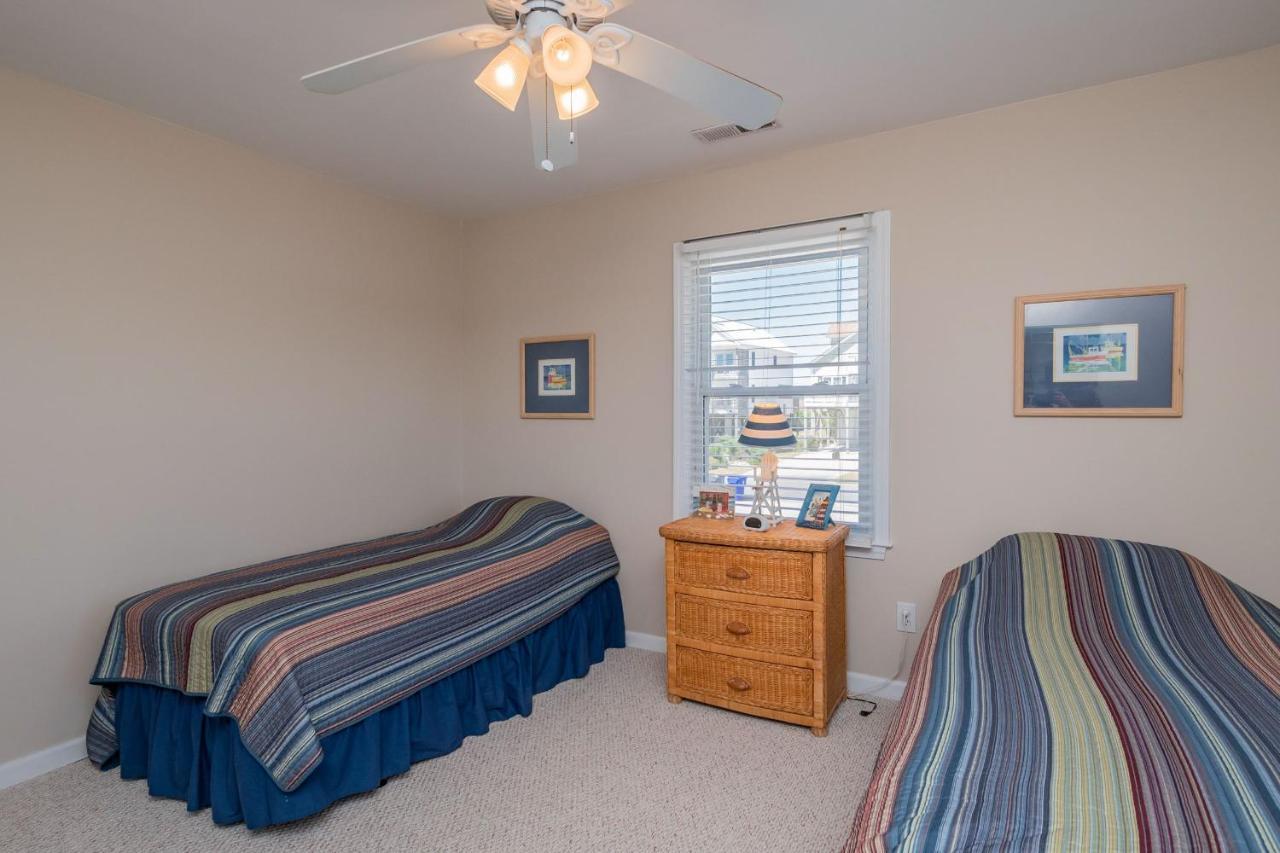 Katie Lou'S Place By Oak Island Accommodations Caswell Beach Eksteriør billede