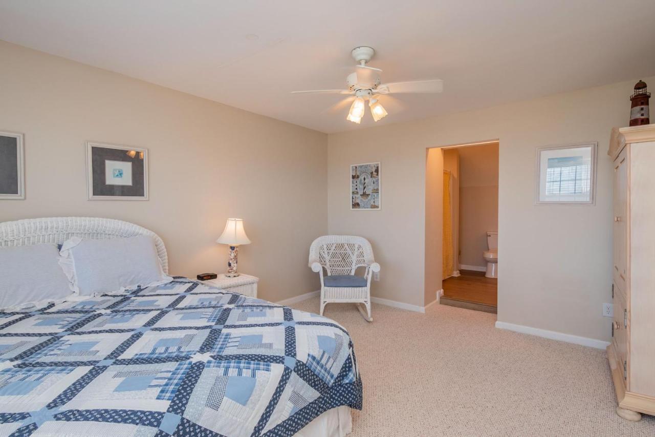 Katie Lou'S Place By Oak Island Accommodations Caswell Beach Eksteriør billede