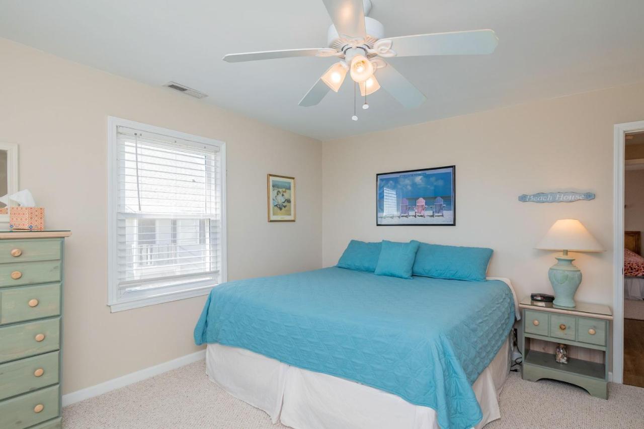 Katie Lou'S Place By Oak Island Accommodations Caswell Beach Eksteriør billede